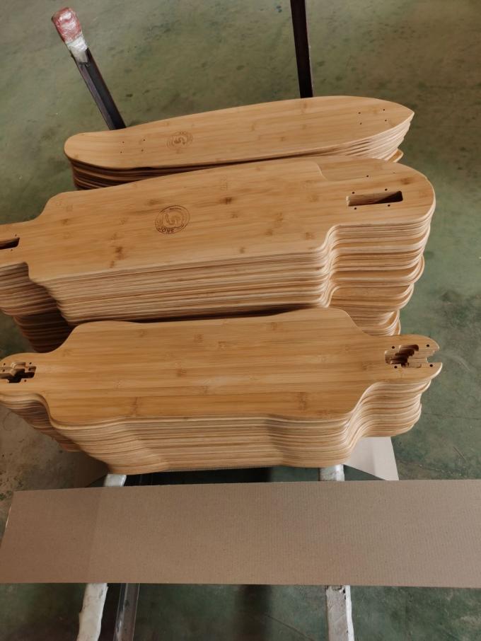 Des plans de planche à roulettes en blanc de forme personnalisée pas cher Canada Maple professionnel 4