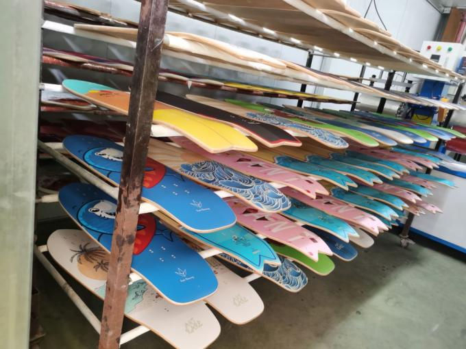 Des plans de planche à roulettes en blanc de forme personnalisée pas cher Canada Maple professionnel 5