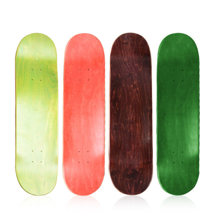 2024 usine en gros Double Kick 7 Ply Planche à roulettes en bois d'érable 8,5 pouces