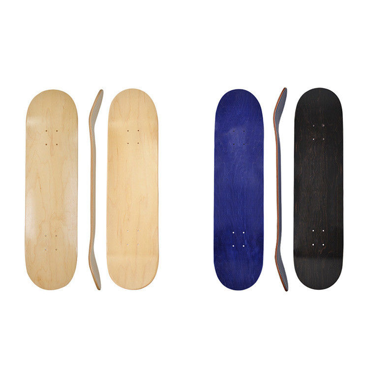 2023 Nouveau design en gros Colorant 7 Ply Maple Professional Skateboard 4 roues